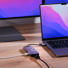 画像をギャラリービューアに読み込む, CASA Hub X DP USB-C 8K対応 10 in 1 ドッキングステーション + iKlips C Lightning To USB−C iPhone 双方向スマートフラッシュドライブ  128GB
