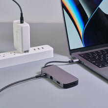 画像をギャラリービューアに読み込む, CASA Hub X DP USB-C 8K対応 10 in 1 ドッキングステーション + iKlips C Lightning To USB−C iPhone 双方向スマートフラッシュドライブ  128GB
